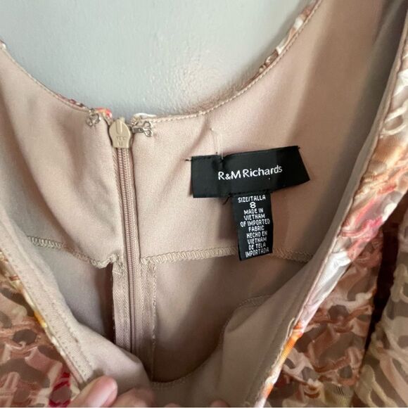 R & M Richards Floral Eyelet dress size 8 tan pink R&M women’s - Picture 4 of 5